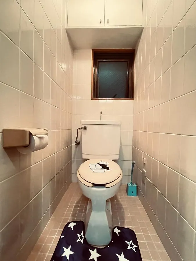 Dongjing Zhongxin Apartment: 3-Minute Walk to Menmaeda Station Tokyo Apartment